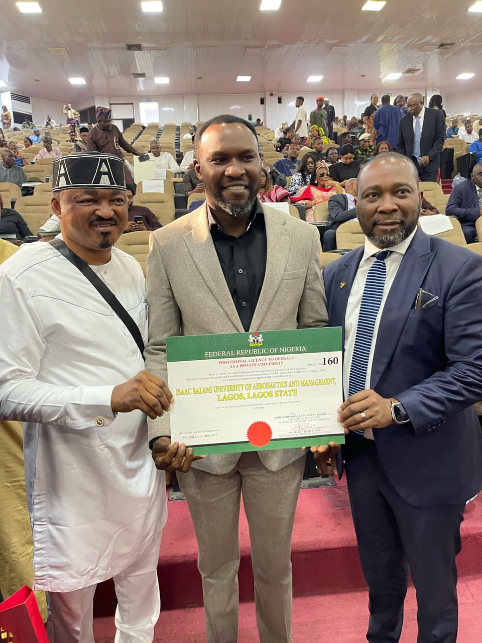 FG Presents License to Isaac Balami University of Aeronautics ...