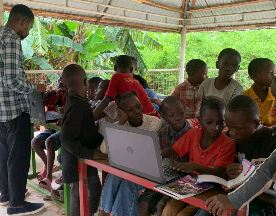 Sam Obi Sam Obi Sponsors 500 Students in Evergreen, SimplifiedIQ's Education ...